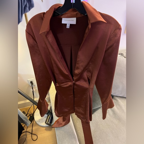 Never worn top - Picture 3 of 5